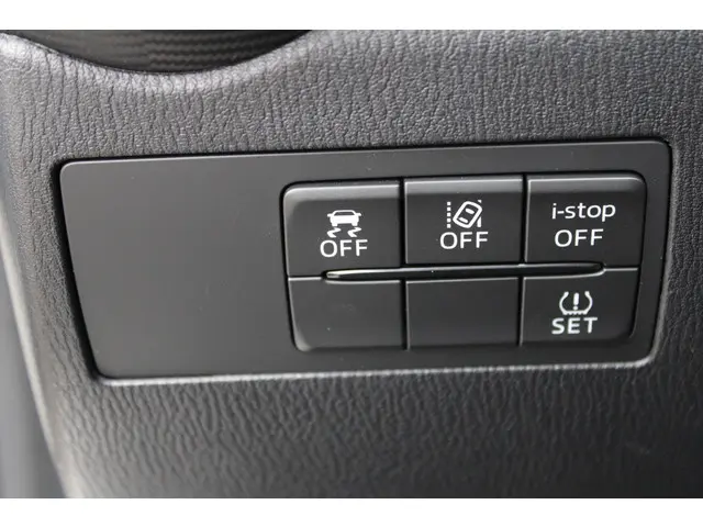 Mazda 2 1.5 Skyactiv-G Luxury 2020 Benzine 13
