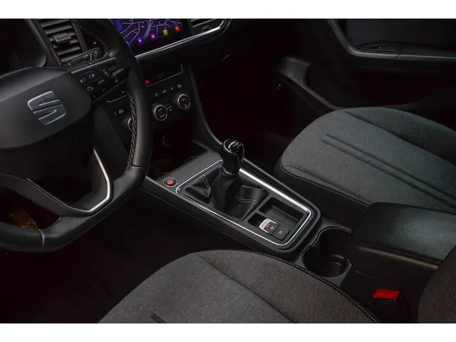 SEAT Ateca 1.5 TSI 2021 Benzine 14