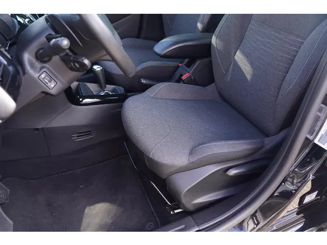 Citroën C3 1.2 PureTech Exclusive 2016 Benzine 35