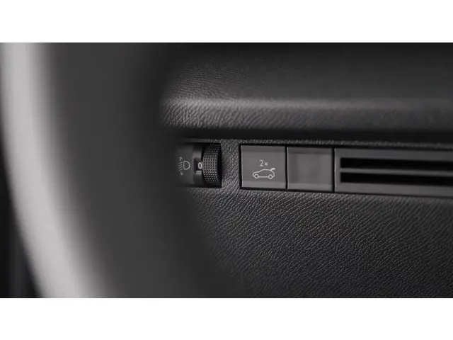 Citroën C4 X PureTech 130 EAT8 Plus 2023 Benzine 22