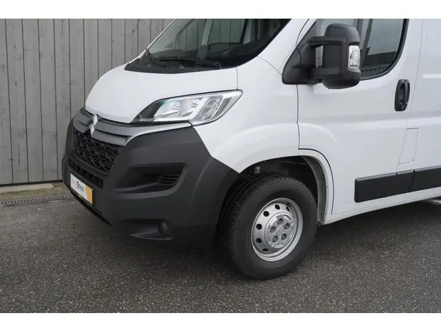 Citroën Jumper 2.2 BlueHDi 120 L2H2 3.0t 2023 Diesel 37