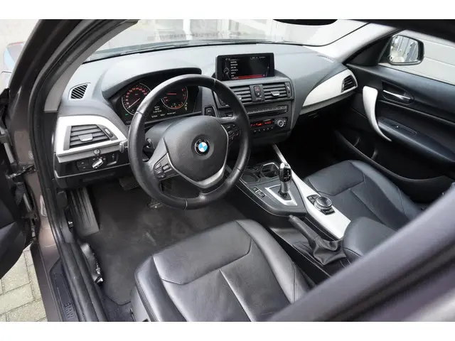 BMW 1 Serie 116i High Executive 2013 Benzine 9