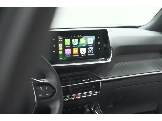 Peugeot 2008 PureTech 130 Allure Pack 2023 Benzine 52