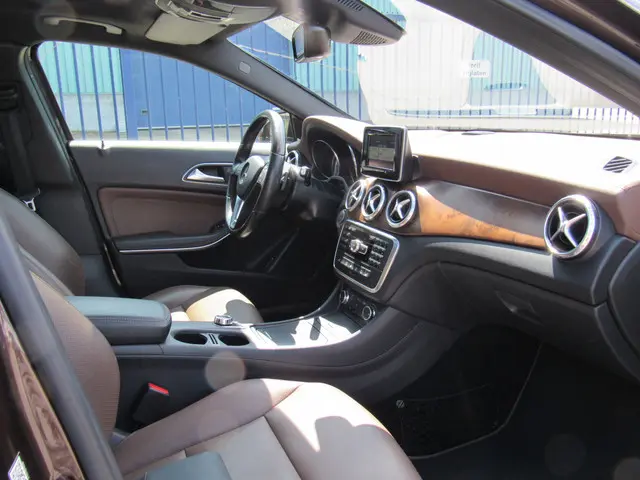 Mercedes-Benz GLA 250 Ambition Pano/Camera 2015 Benzine 7