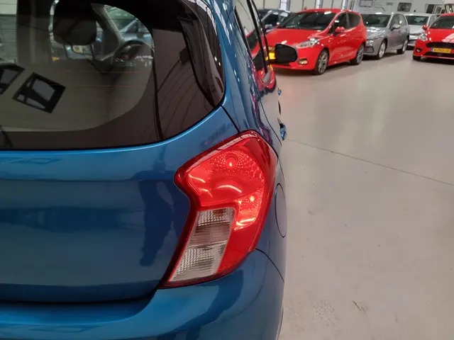 Opel KARL 1.0 ecoFLEX 120 Jaar Edition 2019 Benzine 12