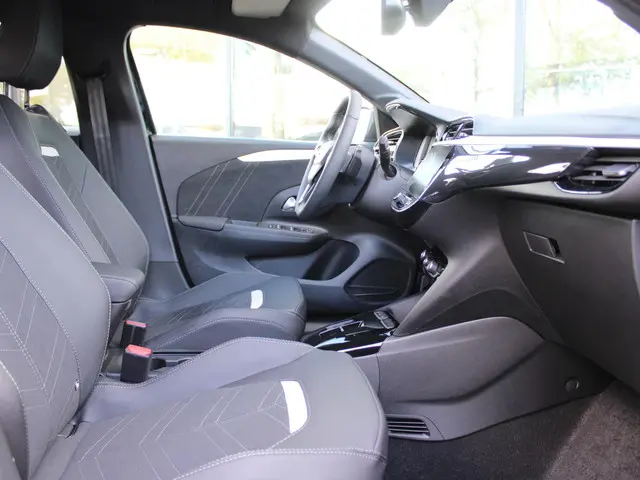 Opel Corsa 1.2 Turbo Hybrid GS 2025 Hybride Benzine 6