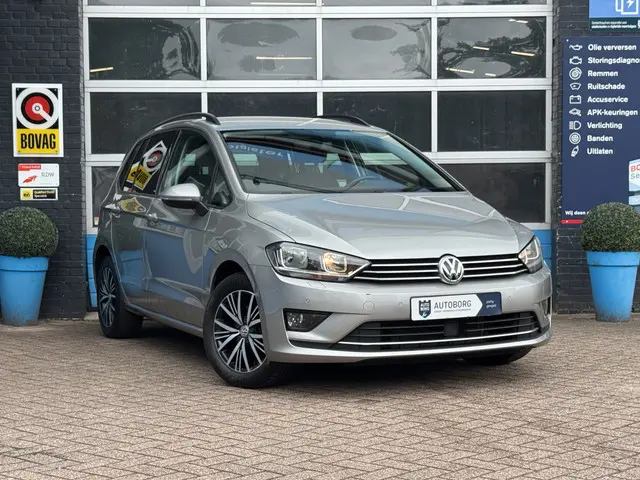 Volkswagen Golf Sportsvan 1.2 TSI Highline 2017 Benzine 35