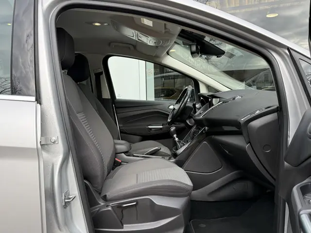 Ford C-MAX 1.0 Titanium 2015 Benzine 24