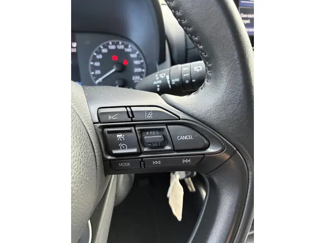 Toyota Yaris 1.5 Hybrid Active 2022 Hybride Benzine 31