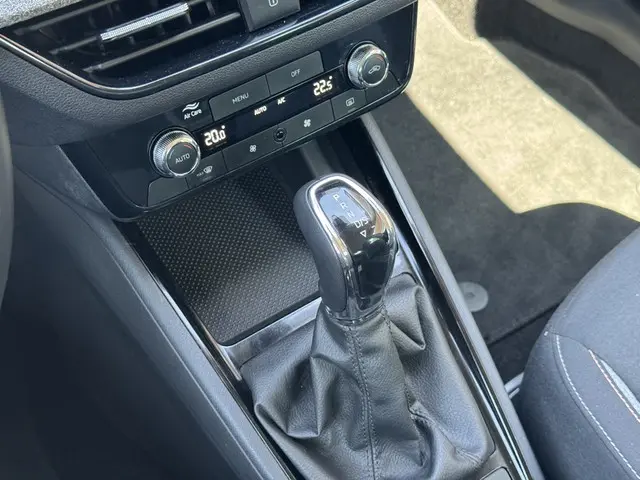 Škoda Kamiq 1.0 TSI Selection DSG 110 pK 2024 Benzine 20