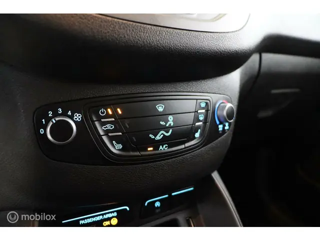Ford Transit Courier 1.5 TDCI Trend 2017 Diesel 21