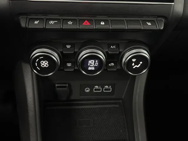 Renault Captur 1.0 TCe 90 techno 2024 Benzine 36