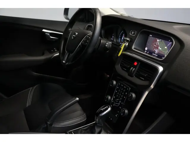 Volvo V40 1.5 T2 Polar+ |AUT|Stoelverwarming| 2020 Benzine 19