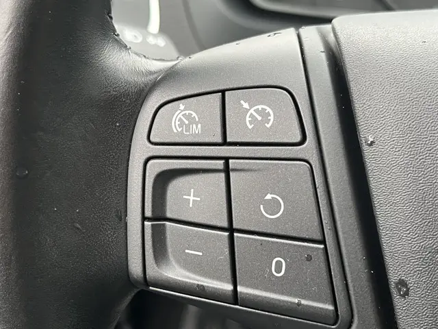 Volvo V40 1.6 T2 Momentum 2014 Benzine 21