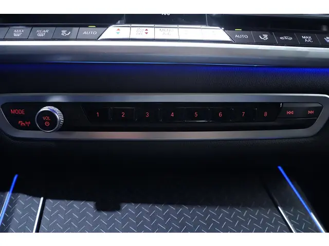 BMW X7 xDrive40i M Sport 2022 Benzine 29