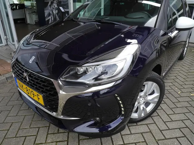 DS DS 3 1.2 PureTech So Chic 2017 Benzine 34