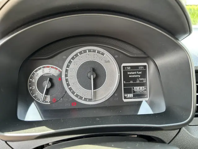 Suzuki Ignis 1.2 Smart Hybrid Comfort 2023 Benzine 18