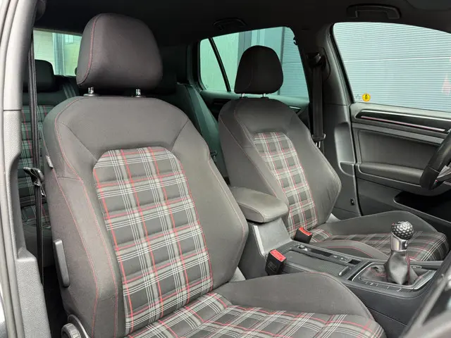 Volkswagen Golf 2.0 TSI GTI Performance 2014 Benzine 16