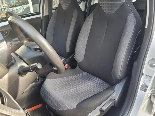 Peugeot 108 1.0 e-VTi Active Lage km stand!!! 2021 Benzine 11