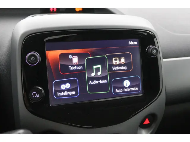 Toyota Aygo 1.0 VVT-i x-play 2020 Benzine 38