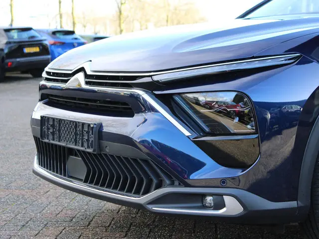 Citroën C5 X 1.2 Hybrid 145pk Max 2026 Hybride Benzine 9