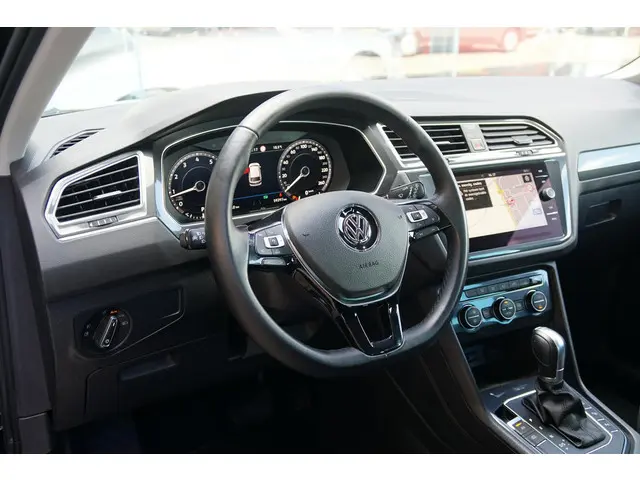 Volkswagen Tiguan 1.4 TSI ACT Highline 2018 Benzine 14