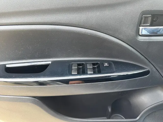 Mitsubishi Space Star 1.0 Bright 2016 Benzine 15