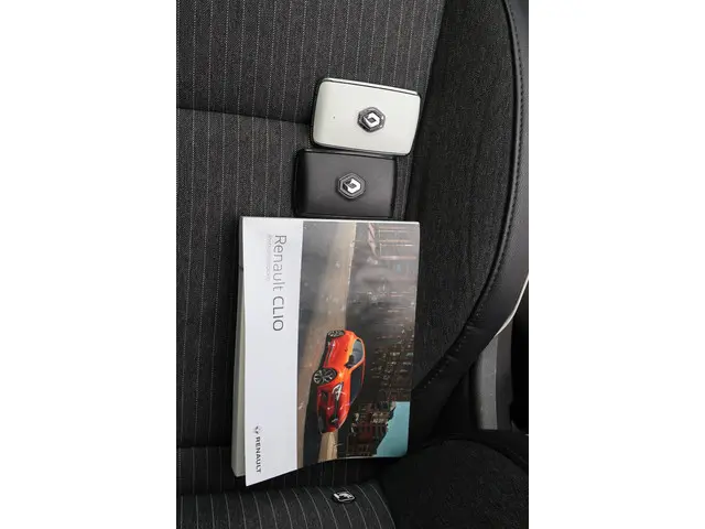 Renault Clio 1.0 TCe Intens 2021 Benzine 8