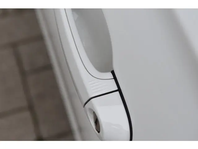 BMW 3 Serie 320i Executive 2018 Benzine 31