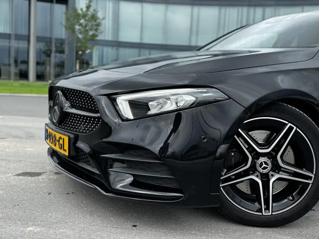 Mercedes-Benz A-Klasse 250 Premium 2019 Benzine 11