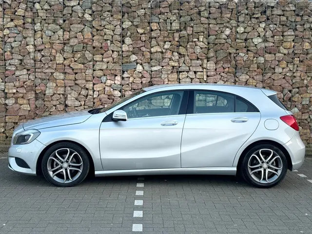 Mercedes-Benz A-Klasse 180 4U3 2013 Benzine 5