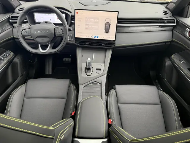 Lynk & Co 01 1.5 More 2026 Hybride Benzine 39