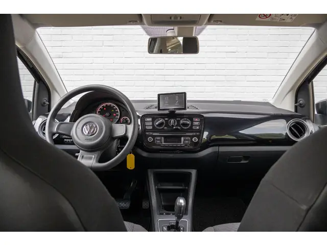 Volkswagen up! 1.0 move up! BlueMotion 2015 Benzine 2