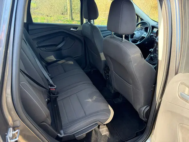 Ford Kuga 1.5 Trend Motor niet 100% 2016 Benzine 15