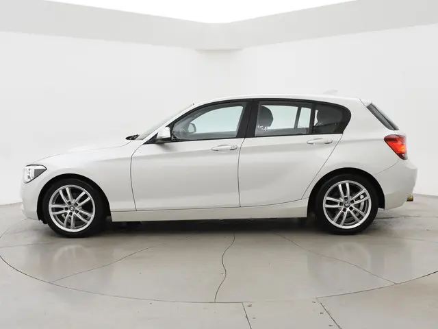 BMW 1 Serie 114i EDE HIGH EXECUTIVE 2013 Benzine 5
