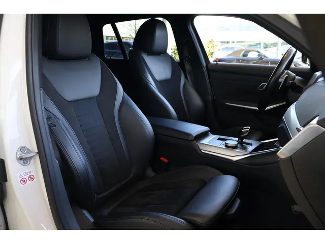 BMW 3 Serie Touring 318i Business Edition 2021 Benzine 7