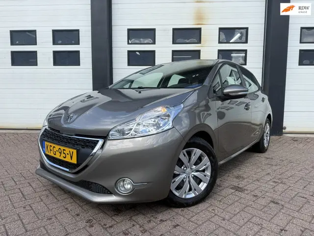 Peugeot 208 1.0 PureTech|Airco|Nieuwe riem 2015 Benzine