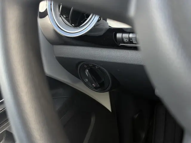 Volkswagen up! 1.0 move up! BlueMotion 2015 Benzine 17