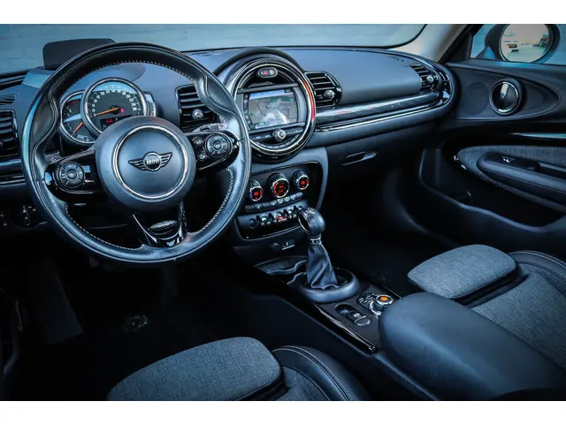 MINI Clubman Mini 1.5 Cooper Salt Business 2018 Benzine 3