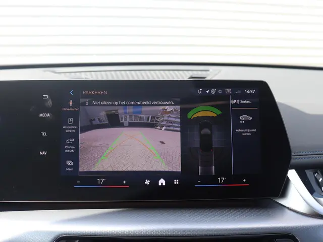 BMW iX1 eDrive20 2024 Elektrisch 27