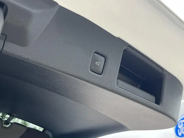 Ford Kuga 2.5 PHEV Active X 2024 Hybride Benzine 12