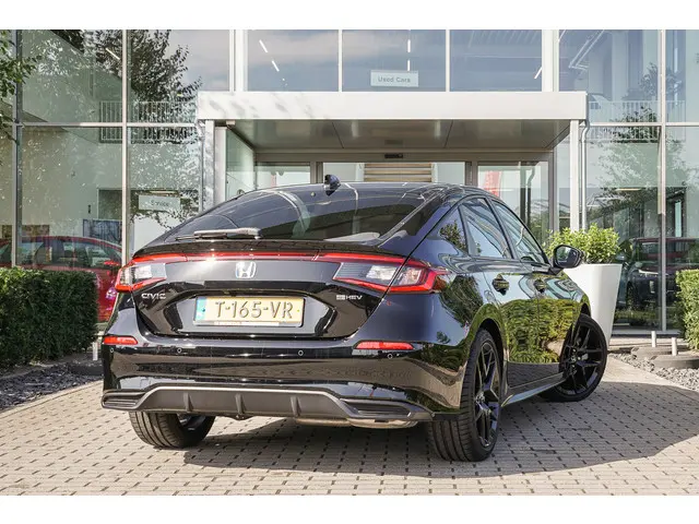Honda Civic 2.0i e:HEV SPORT 2023 Hybride Benzine 3