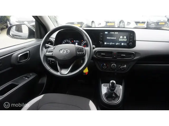 Hyundai i10 1.0 Comfort Automaat 2022 Benzine 8