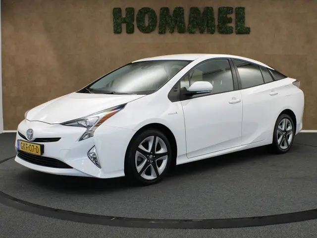 Toyota Prius 1.8 Active 2018 Hybride Benzine