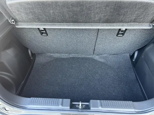 Suzuki Swift 1.2 Select Smart Hybrid 2025 Benzine 21