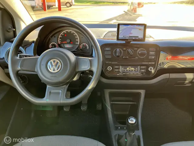 Volkswagen up! 1.0 move up! BlueMotion 2015 Benzine 6