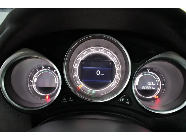 Citroën DS4 1.6 THP Sport Chic 200PK 2012 Benzine 19