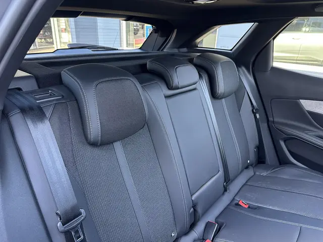 Peugeot 3008 1.6 HYbrid 225 PK GT 2023 Hybride Benzine 38