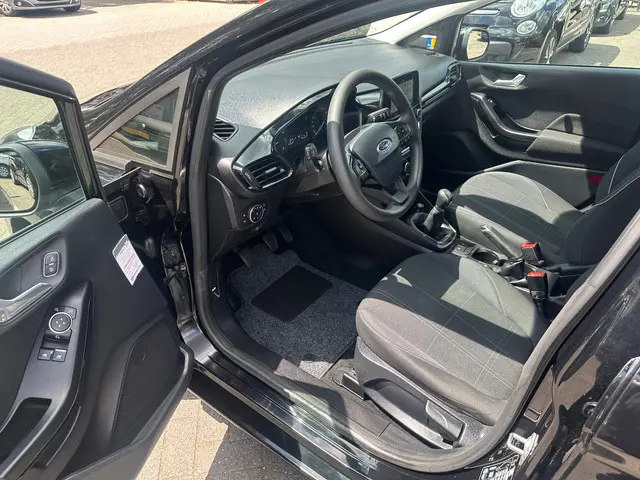 Ford Fiesta 1.1 Trend carplay 2018 Benzine 8