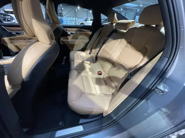 Volvo S90 2.0 T4 Inscription 2020 Benzine 27